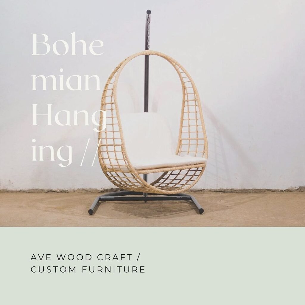 Product : Bohemian Rattan Hanging Chair Dimensions : T 196 T x P 101 x L 101 cm Materials : Industrial Steel, Synthetic Rattan Fabric : Cartenza Finishing : Powder Coating